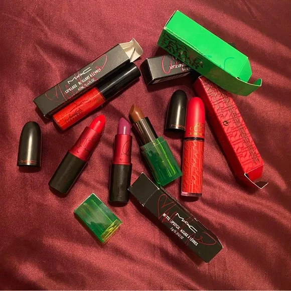 💄✨M•A•C Diva Limited Edition Bundle Set✨💄